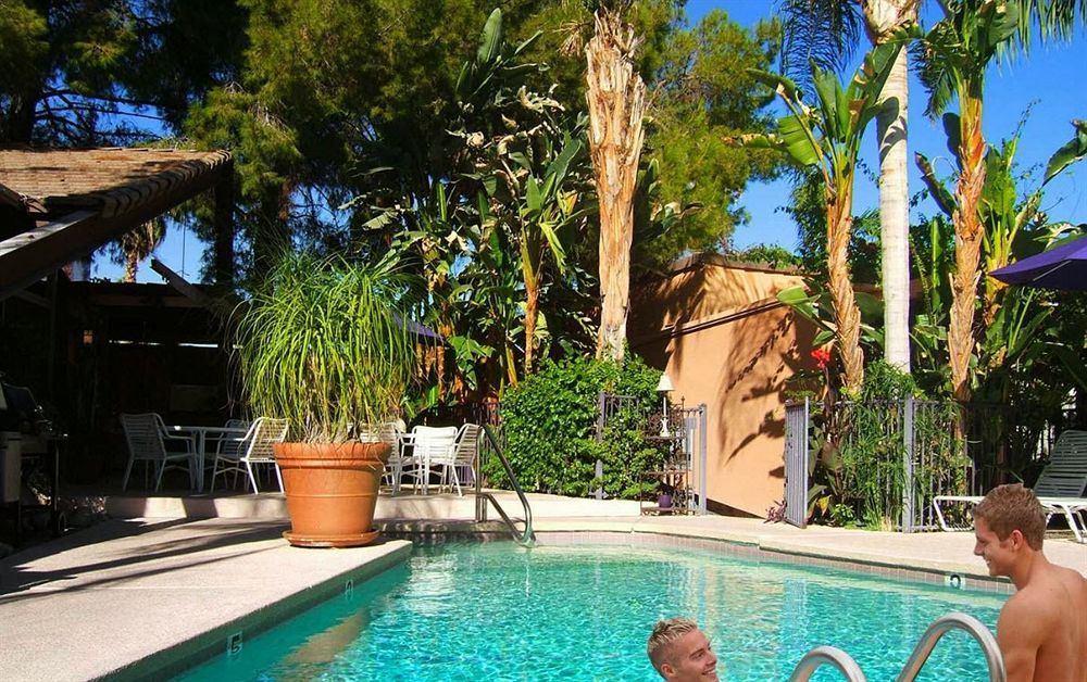 Triangle Inn Clothing Optional Resort For Men Palm Springs Eksteriør billede